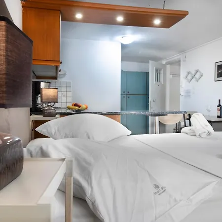 In Downtown Apartment *